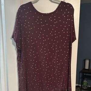 Maurices Burgundy Polka Dot Short Sleeve Tee